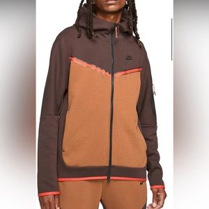 Nike Sportswear Tech Fleece Zip Hoodie in Brown| Size M